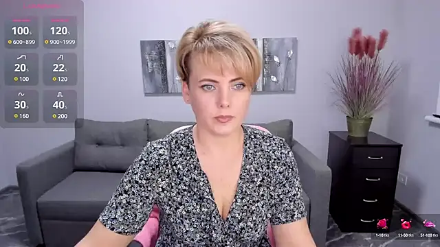 Snapshot of Julia_Wilsone chatting on 02.01.25 Julia Wilsone online show from 02.01.25