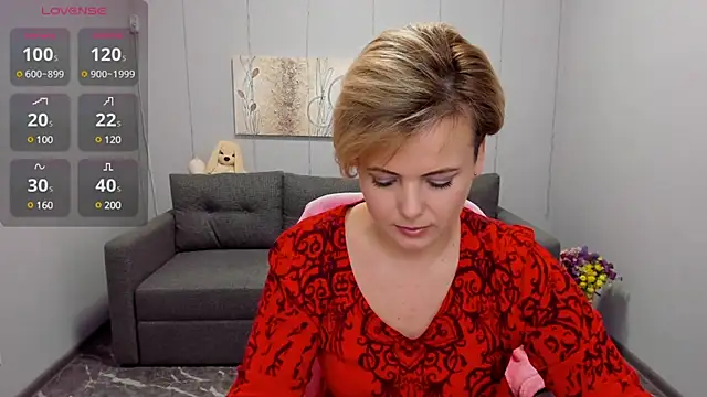 Snapshot of Julia_Wilsone chatting on 02.03.25 Julia Wilsone online show from 02.03.25