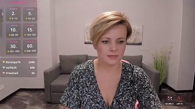 Snapshot of Julia_Wilsone chatting on 02.11.25 Julia Wilsone online show from 02.11.25