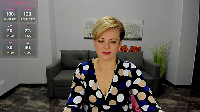Snapshot of Julia_Wilsone chatting on 02.18.25 Julia Wilsone online show from 02.18.25