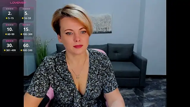 Snapshot of Julia_Wilsone chatting on 03.02.25 Julia Wilsone online show from 03.02.25