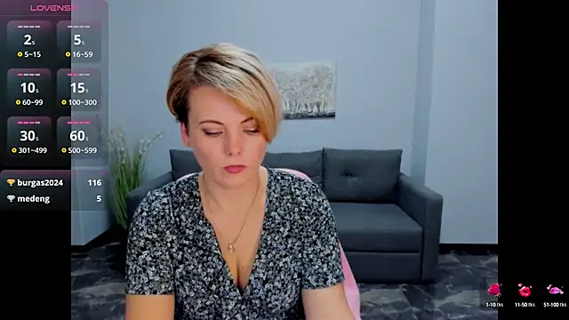 Snapshot of Julia_Wilsone chatting on 03.02.25 Julia Wilsone online show from 03.02.25