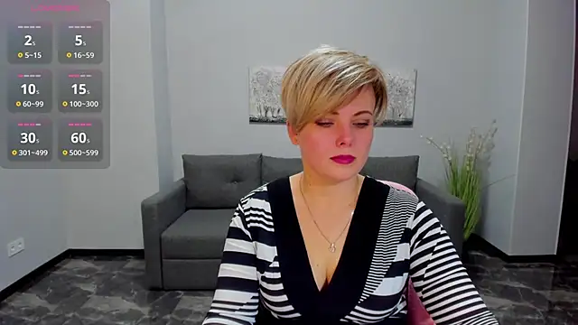 Snapshot of Julia_Wilsone chatting on 03.04.25 Julia Wilsone online show from 03.04.25