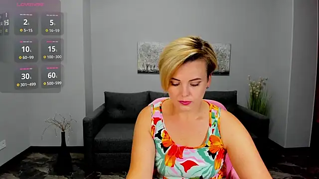 Snapshot of Julia_Wilsone chatting on 09.11.25 Julia Wilsone online show from 09.11.25