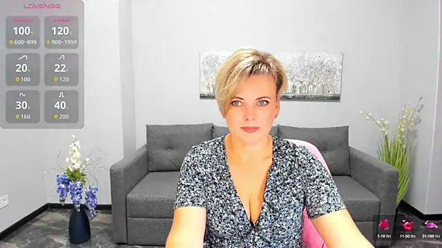 Snapshot of Julia_Wilsone chatting on 09.27.25 Julia Wilsone online show from 09.27.25