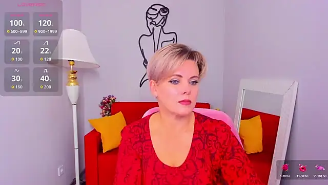 Snapshot of Julia_Wilsone chatting on 10.29.25 Julia Wilsone online show from 10.29.25