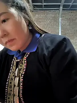 Sweetlove 77 online show from 12.27.24