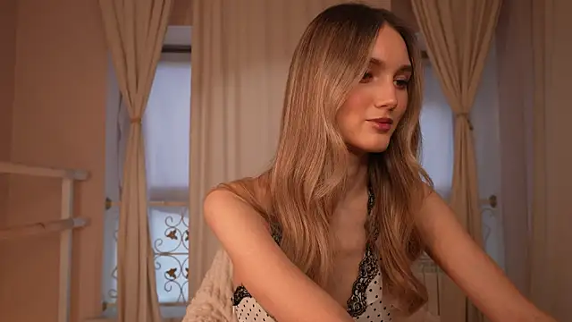 aurora nude online show from 10.28.25