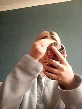 Gussie Bridie online show from 12.04.24