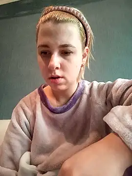 Gussie Bridie online show from 02.05.25