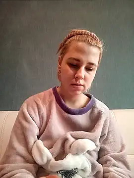 Gussie Bridie online show from 02.05.25