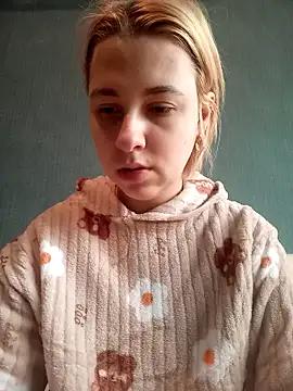 Gussie Bridie online show from 02.15.25