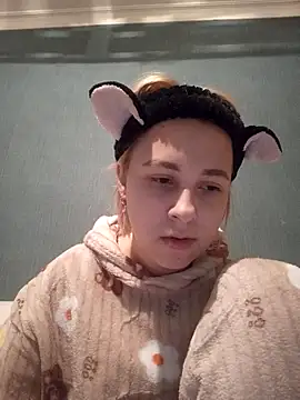 Gussie Bridie online show from 02.15.25