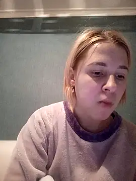 Gussie Bridie online show from 02.22.25