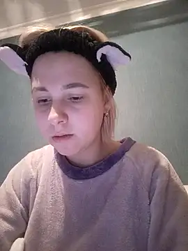 Gussie Bridie online show from 02.23.25