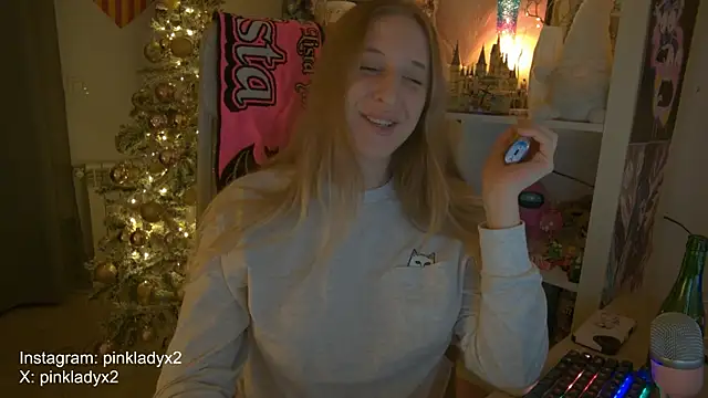 Pinkyladyxxx online show from 11.30.25