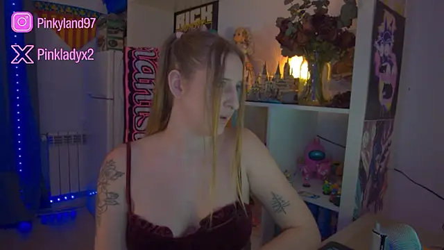 Snapshot of Pinkyladyxxx chatting on 01.31.26 Pinkyladyxxx online show from 01.31.26