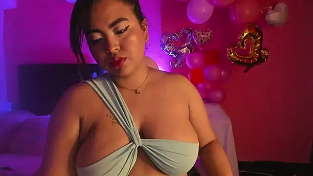 Snapshot of ivy_roosx chatting on 02.11.25 ivy roosx online show from 02.11.25