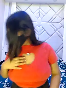 Snapshot of GFndBF chatting on 10.04.25 GFndBF online show from 10.04.25