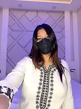 Snapshot of GFndBF chatting on 11.05.25 GFndBF online show from 11.05.25