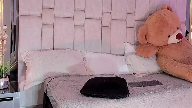 Marilyn-Cooper online show from 02.20.25