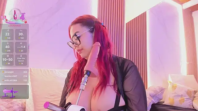 Snapshot of juicy_led_ chatting on 03.01.25 juicy led online show from 03.01.25