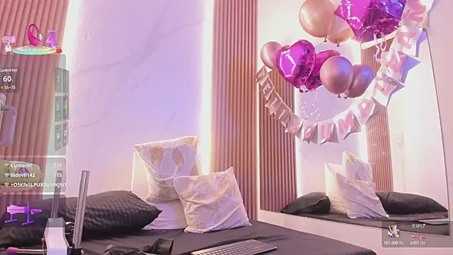 Snapshot of juicy_led_ chatting on 03.15.25 juicy led online show from 03.15.25