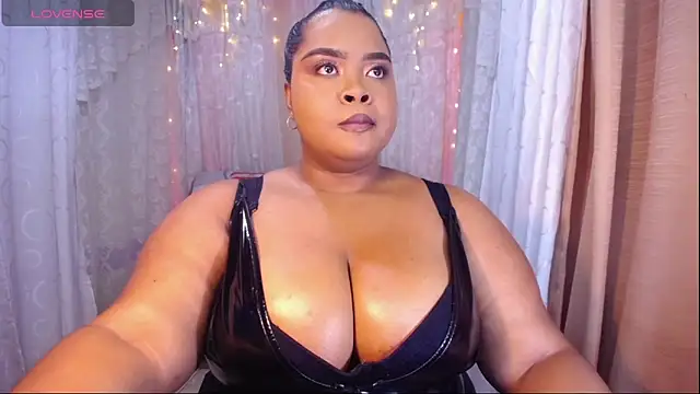 Snapshot of Ana_off_alana chatting on 10.08.25 Ana off alana online show from 10.08.25