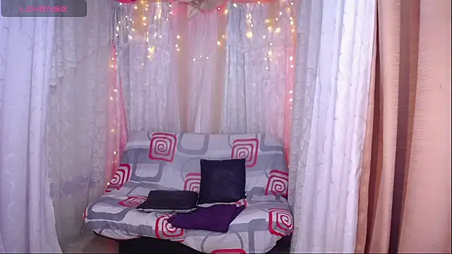 Snapshot of Ana_off_alana chatting on 10.09.25 Ana off alana online show from 10.09.25