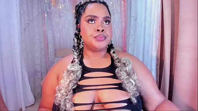 Snapshot of Ana_off_alana chatting on 10.26.25 Ana off alana online show from 10.26.25