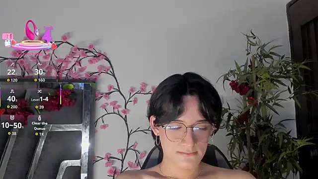 Snapshot of Black_Rose2 chatting on 10.12.25 Black Rose2 online show from 10.12.25