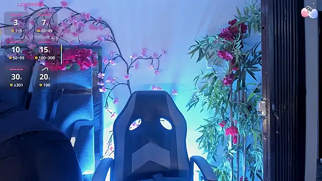 Snapshot of Black_Rose2 chatting on 11.10.25 Black Rose2 online show from 11.10.25