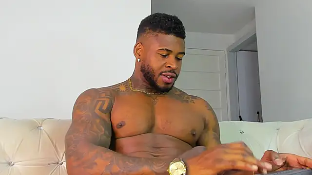 Snapshot of Makonneen chatting on 10.22.25 Makonneen online show from 10.22.25