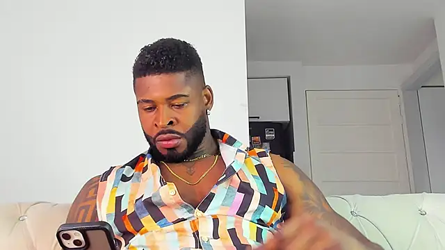 Snapshot of Makonneen chatting on 10.30.25 Makonneen online show from 10.30.25