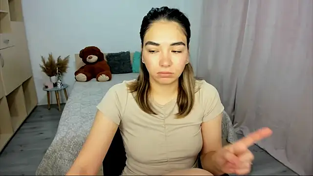 Alexa Dolly12 online show from 11.06.25