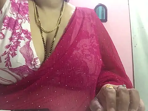 Snapshot of Desi_bhabhiii chatting on 12.28.24 Desi bhabhiii online show from 12.28.24