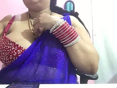 Snapshot of Desi_bhabhiii chatting on 01.13.25 Desi bhabhiii online show from 01.13.25