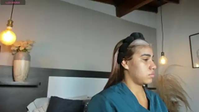 SaraaJhonsonn online show from 04.09.26