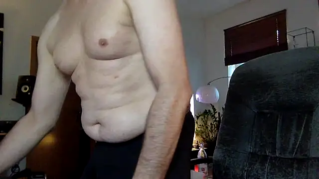 Snapshot of tomz0819 chatting on 09.27.25 tomz0819 online show from 09.27.25