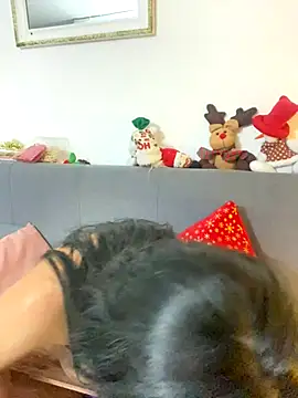 cloe small online show from 12.02.24