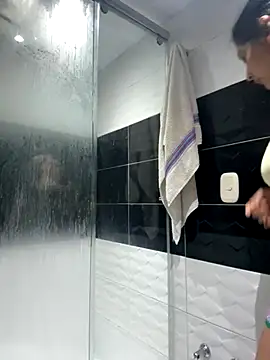 cloe small online show from 11.14.25