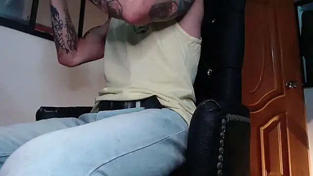 Snapshot of ren_stipee chatting on 02.19.25 ren stipee online show from 02.19.25