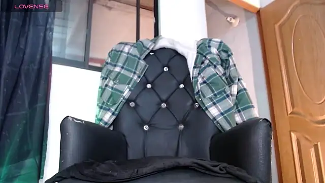 Snapshot of ren_stipee chatting on 03.05.25 ren stipee online show from 03.05.25