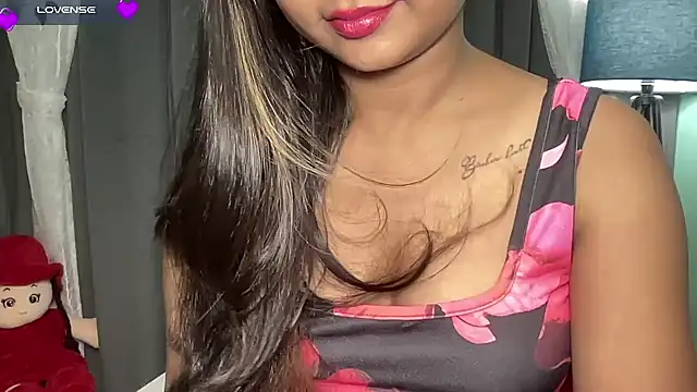 Snapshot of senorita78 chatting on 10.19.25 senorita78 online show from 10.19.25