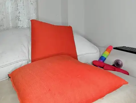 Snapshot of Mamii_water chatting on 10.30.25 Mamii water online show from 10.30.25