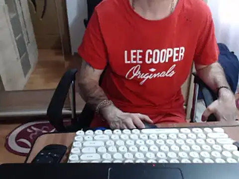 uncutguy01 online show from 03.14.25