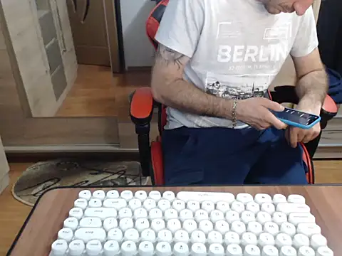 Snapshot of uncutguy01 chatting on 10.22.25 uncutguy01 online show from 10.22.25