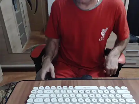 Snapshot of uncutguy01 chatting on 11.01.25 uncutguy01 online show from 11.01.25