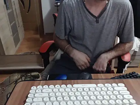 Snapshot of uncutguy01 chatting on 11.12.25 uncutguy01 online show from 11.12.25