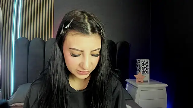 Nicolette ks  online show from 05.30.26